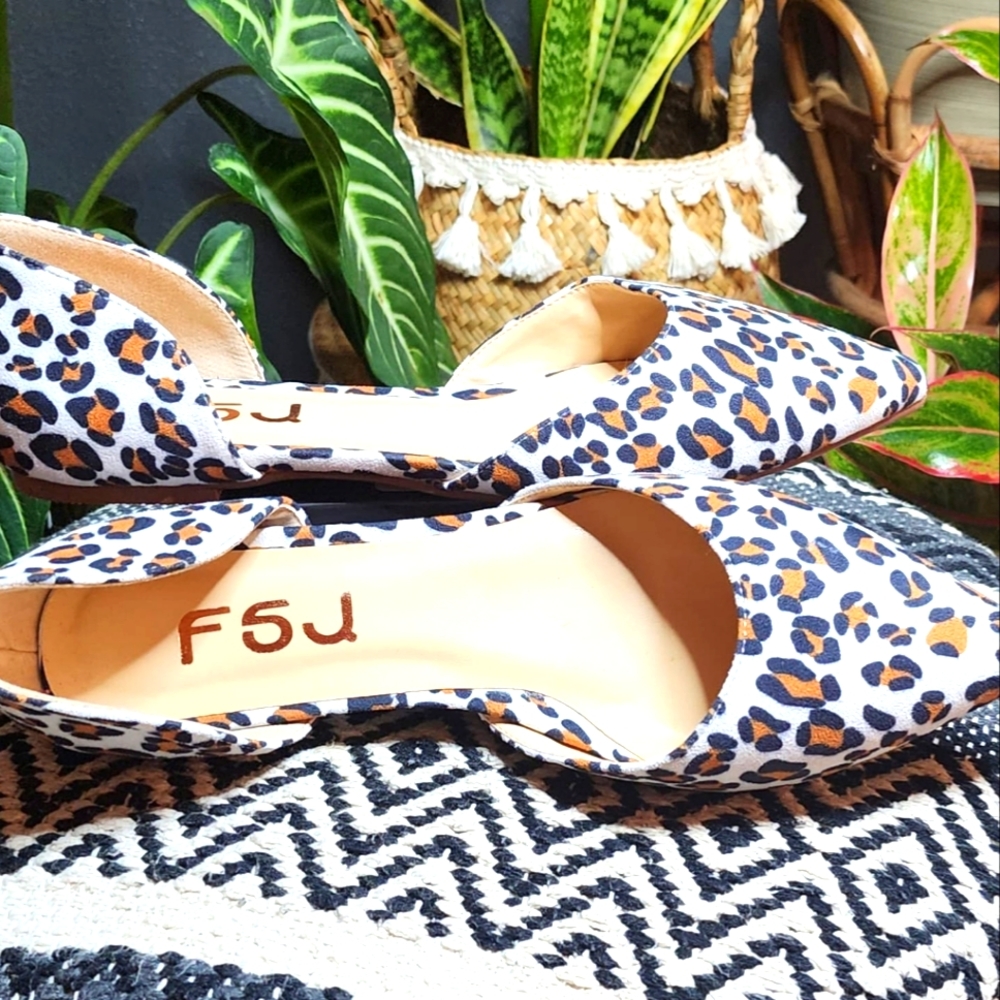 FSJ shoes, size 8, leopard print